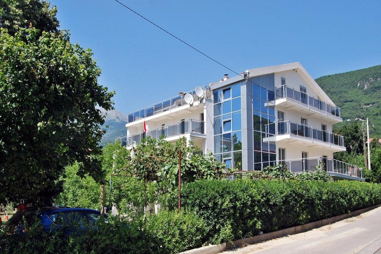 M-Club Hotel Будва Екстериор снимка